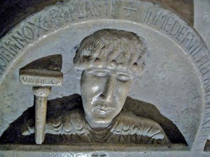 Detall del sarcòfag de l’abat Isarn, a l’Abadia de Sant Víctor