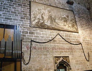 Cadenes del port de Marsella, portades per Alfons V el Magnànim. Capella del Sant Calze, Catedral de València.